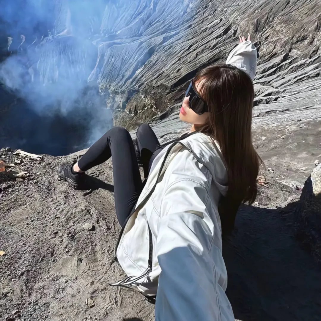 关于我们封面